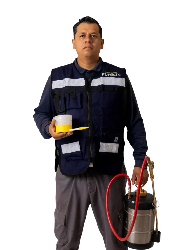 Christian, técnico certificado de Fumicin